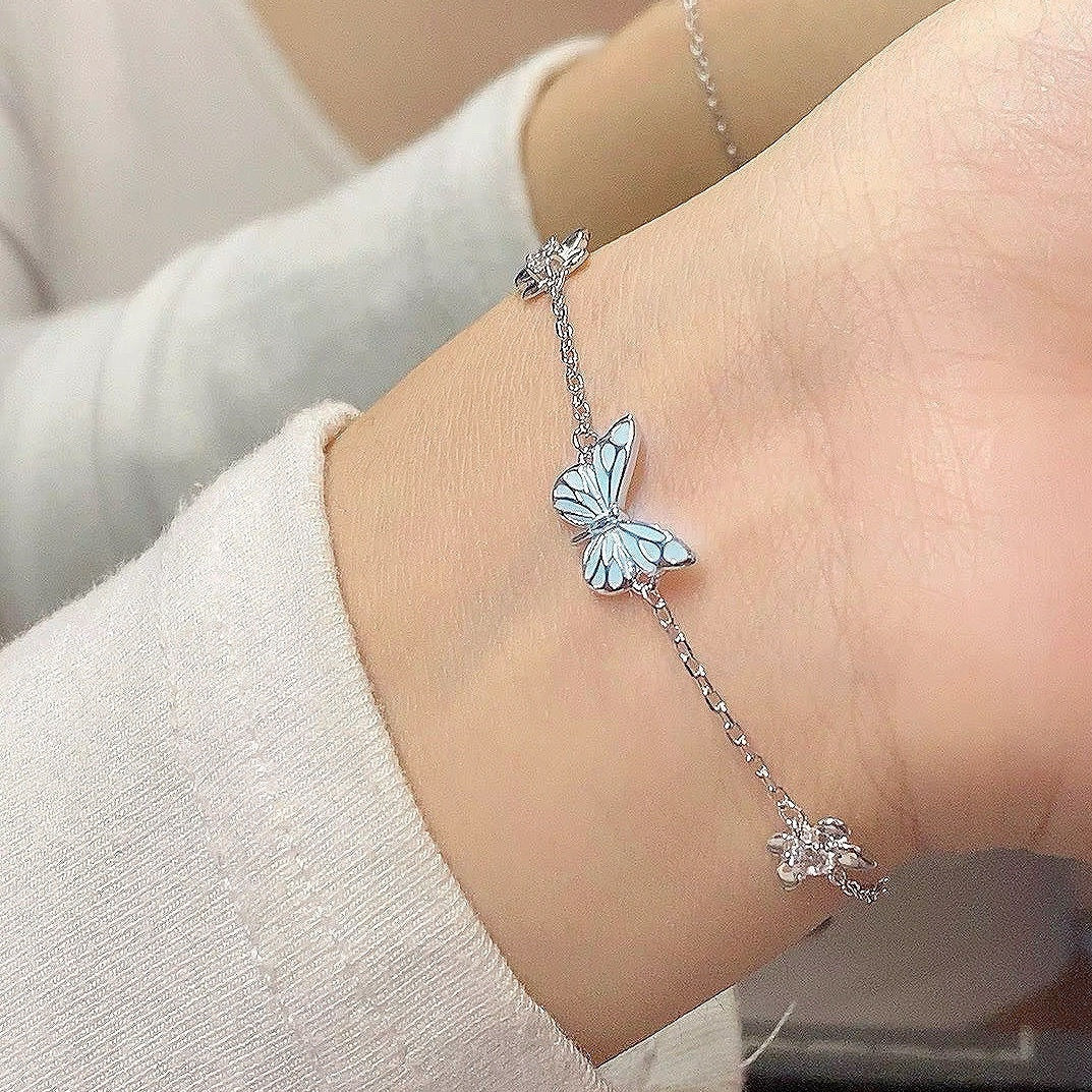Enchanting Glow-in-the-Dark Butterfly Necklace & Bracelet Set Fashion Blue Luminous Butterfly Necklace Bracelet Set For Glow In The Dark Women Clavicle Chain Choker Party Jewelry Set Gift