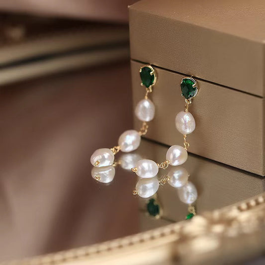 Women's Simple And Natural Freshwater Pearl Pendant Earrings