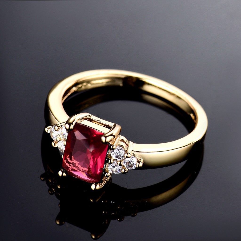 Luxurious Gold Tone Ring with Faceted Gemstone & Sparkling Side Stones Gold Plated-plated Simulated Zircon Female Ring
