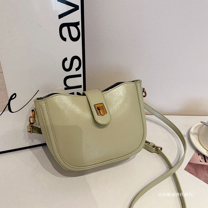 Elegant Buckle Flap Crossbody Bag – Glossy Faux Leather Shoulder Purse Printed Casual Shoulder Trendy Women's Bags