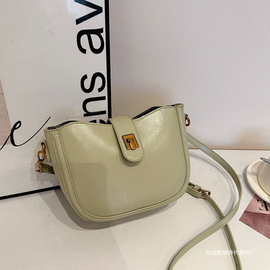 Elegant Buckle Flap Crossbody Bag – Glossy Faux Leather Shoulder Purse Printed Casual Shoulder Trendy Women's Bags