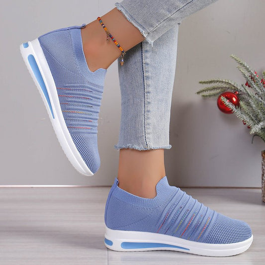 Comfortable Breathable Mesh Walking Shoes with Contrast Sole