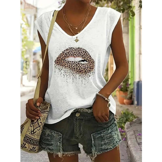 Sexy Lips Graphic Tee Women's - Flirty Casual V-Neck Casual T-Shirt For Summer