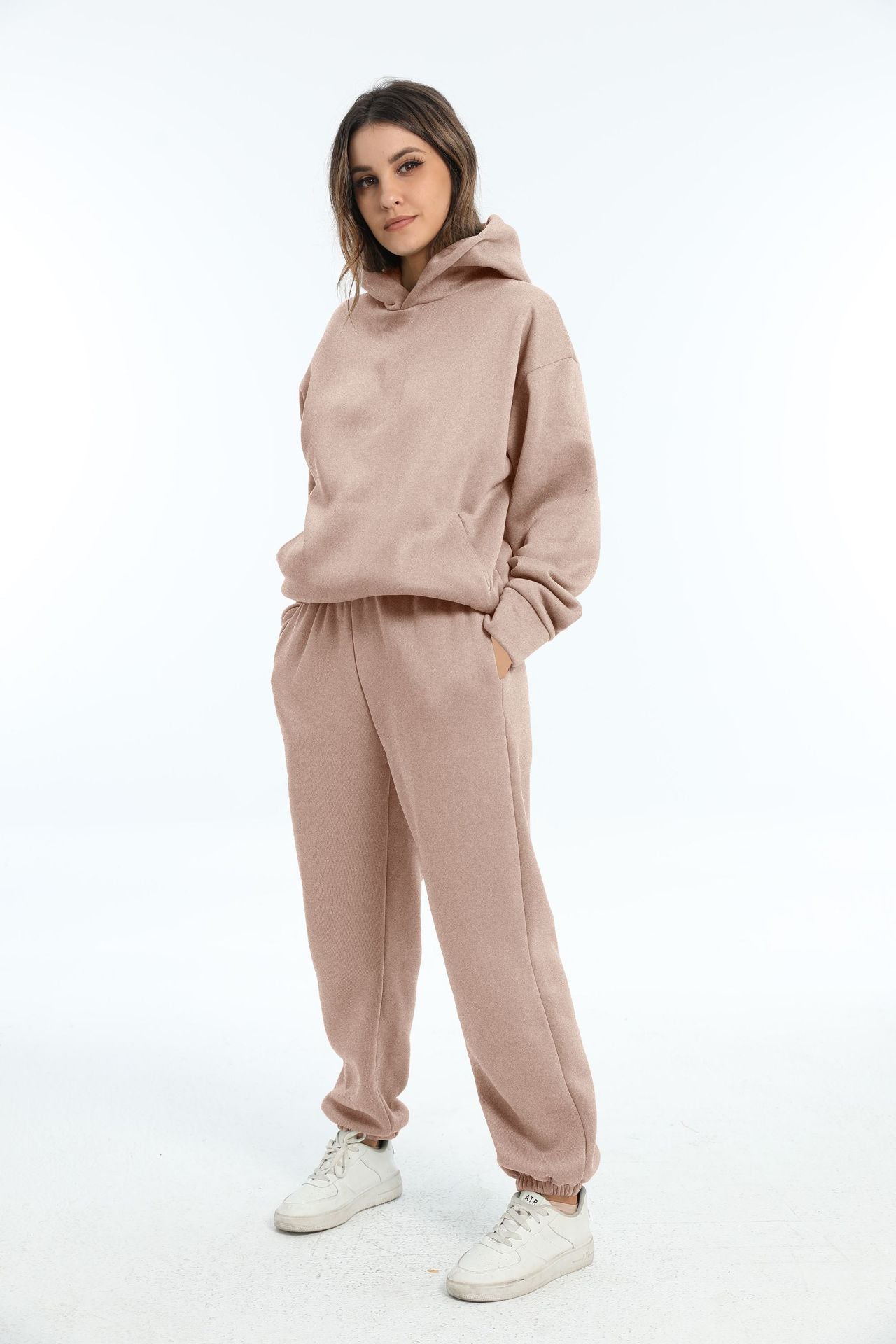 Oversized Fleece Tracksuit Set – Cozy Comfort Meets Street Style Simple Solid Color Hooded Casual Suit