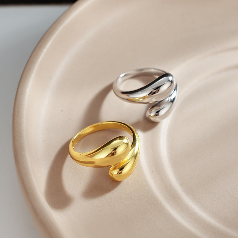 Elegant Twist Drop Ring | Contemporary Everyday Jewelry Cora Gold Ring