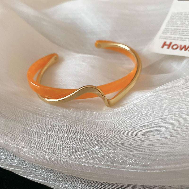Modern Abstract Wave Cuff Bracelet - Minimalist Statement Metal White Shellfish Plate Bracelet For Women 2 Layers Design Light Luxury Female Fashion Jewelry Gifts