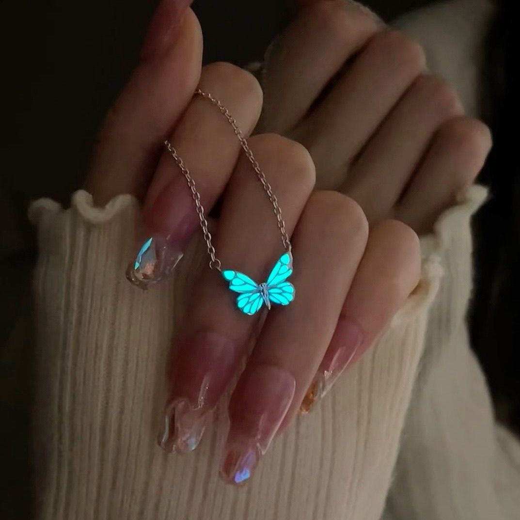 Enchanting Glow-in-the-Dark Butterfly Necklace & Bracelet Set Fashion Blue Luminous Butterfly Necklace Bracelet Set For Glow In The Dark Women Clavicle Chain Choker Party Jewelry Set Gift