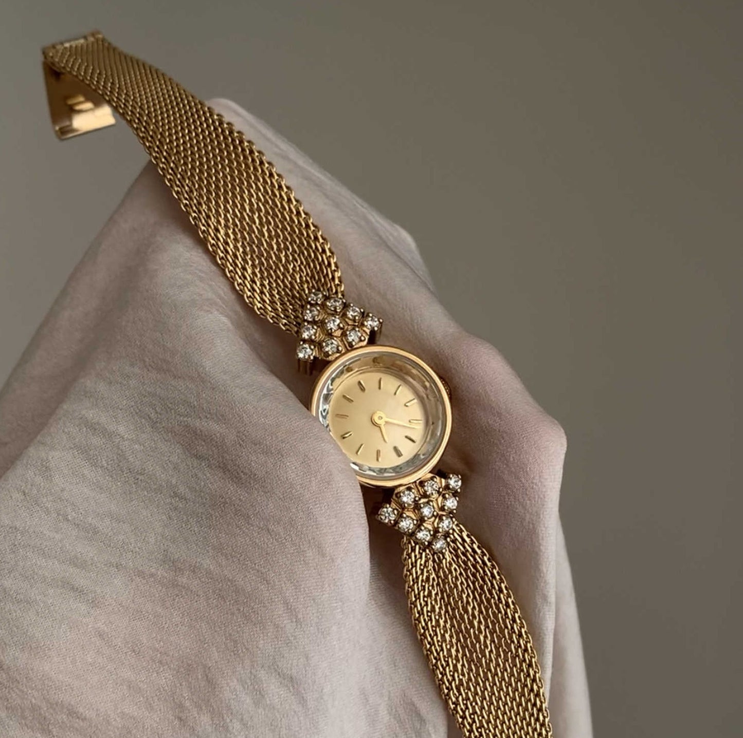 Strap Retro Court Style Retro Gold, Round Small Watch For Women's
