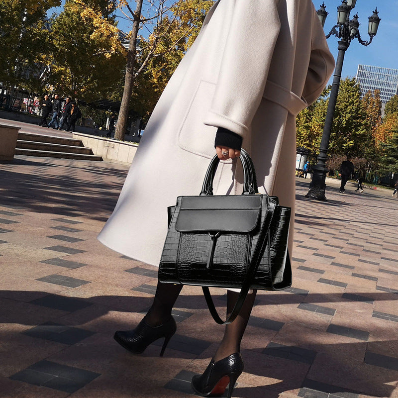 Elegant Black Croc-Embossed Top Handle Bag Women's New Fashion All Match Messenger Bag Large Capacity